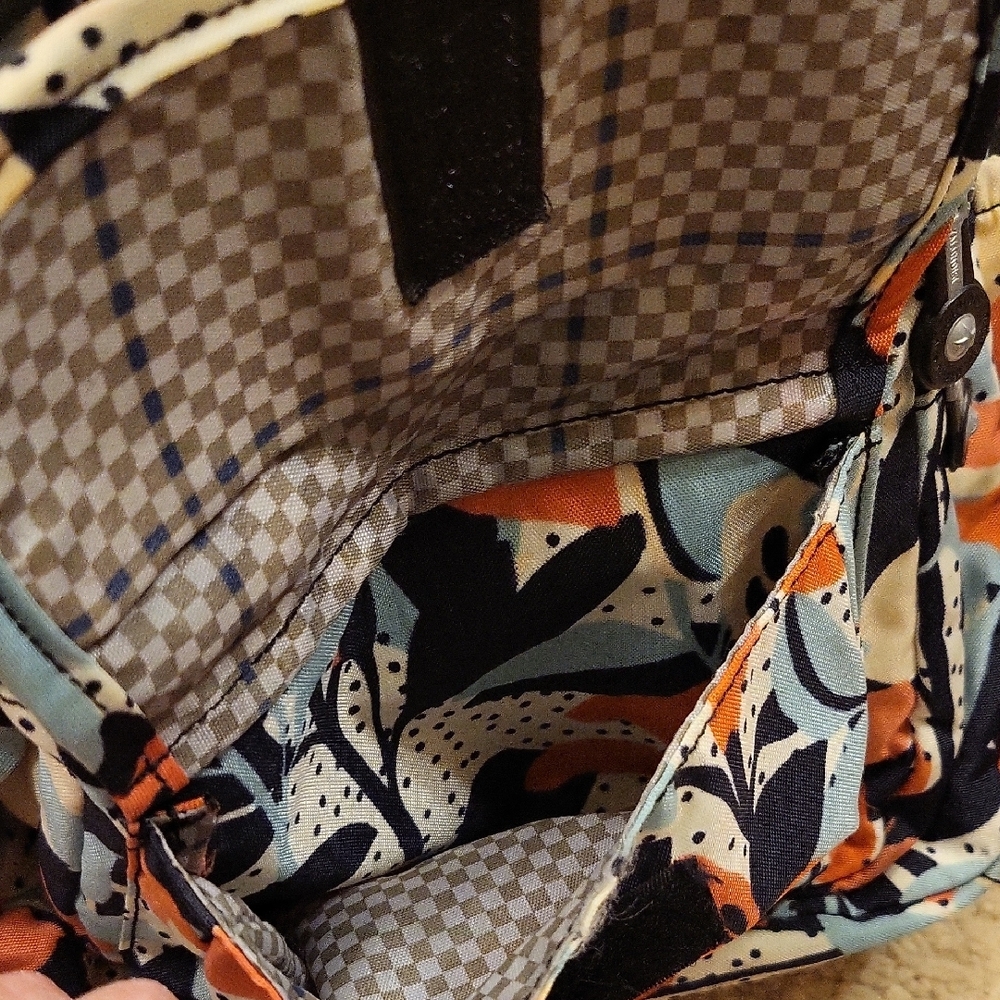 Floral Patterned Backpack - Picture 12 of 12